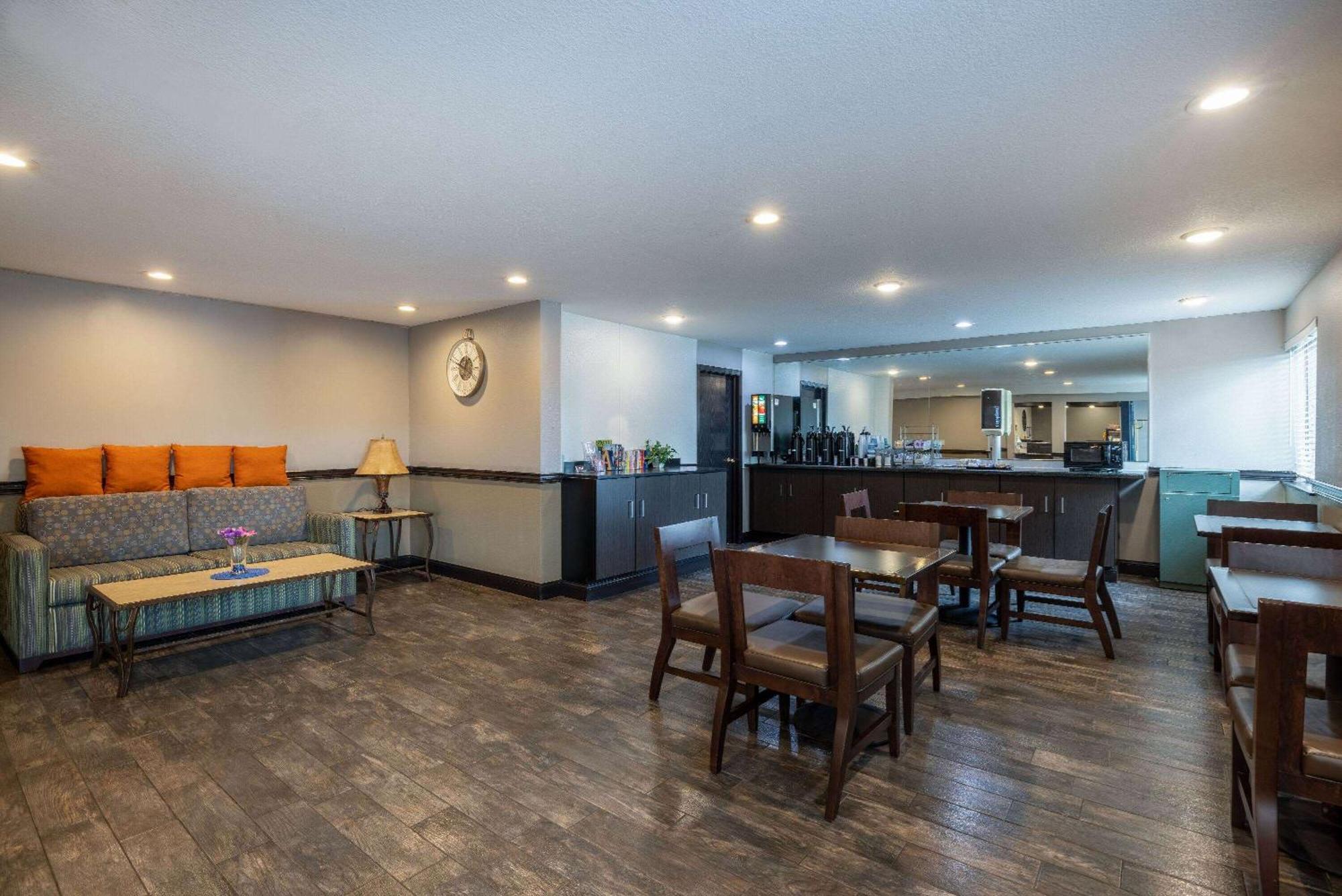 Travelodge By Wyndham ברקלין סנטר מראה חיצוני תמונה