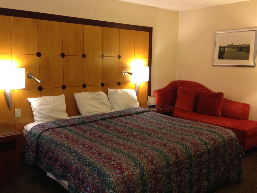 Travelodge By Wyndham ברקלין סנטר מראה חיצוני תמונה