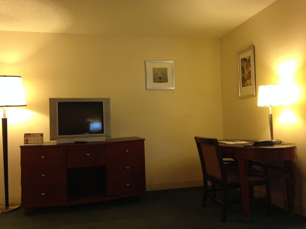 Travelodge By Wyndham ברקלין סנטר מראה חיצוני תמונה