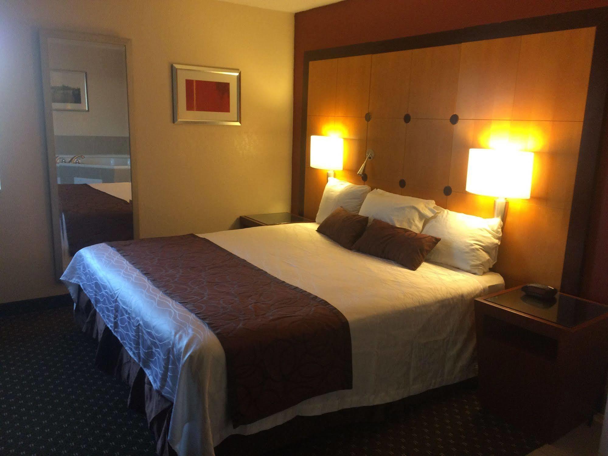 Travelodge By Wyndham ברקלין סנטר מראה חיצוני תמונה